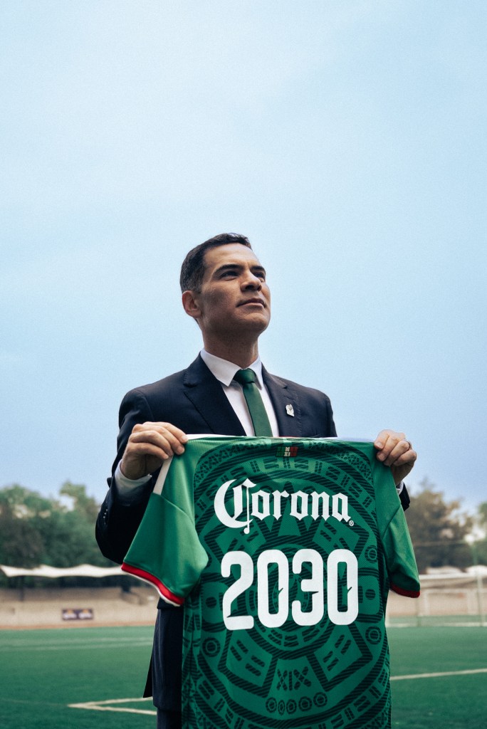 La marca de Grupo Modelo extenderá por cuatro años más su alianza con el equipo nacional, apostando por el futbol como una de sus principales plataformas de posicionamiento en México.