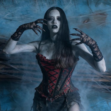 El Festival del Terror 2026 tendrá más días de operación e incorporará nuevas franquicias, experiencias VIP, gastronomía temática y mercancía exclusiva como parte de la estrategia del parque para fortalecer una de sus temporadas más importantes del año.